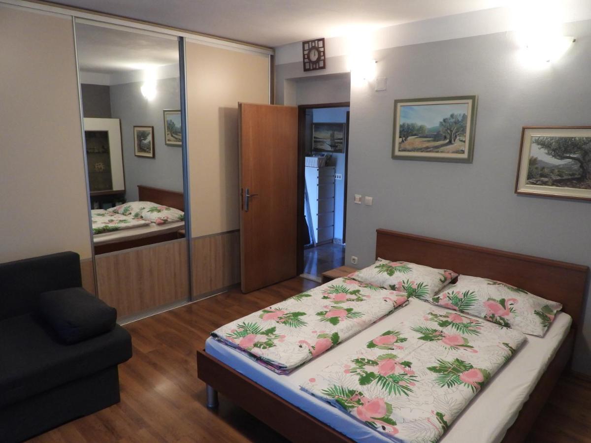 Apartments Loncar 그라다츠 외부 사진